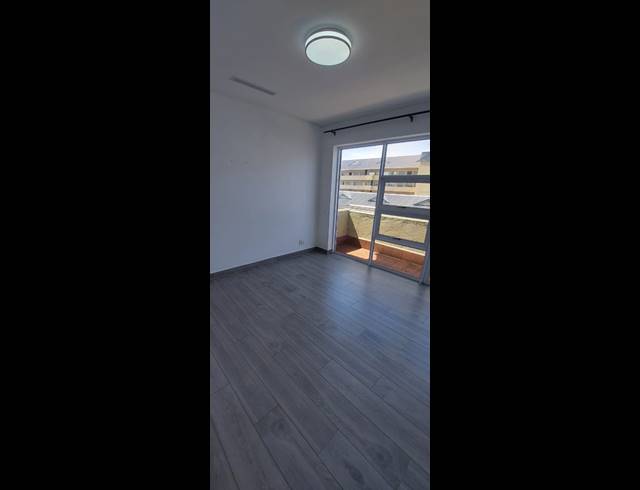 2 BEDROOM APARTMENT FOR SALE IN UMHLANGA RIDGE